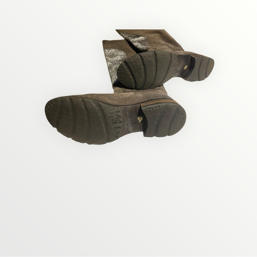 Mimosa Suede Knee-High Boots | Gothic Skull Accent | Italy 🇮🇹 - Picture 8 of 9